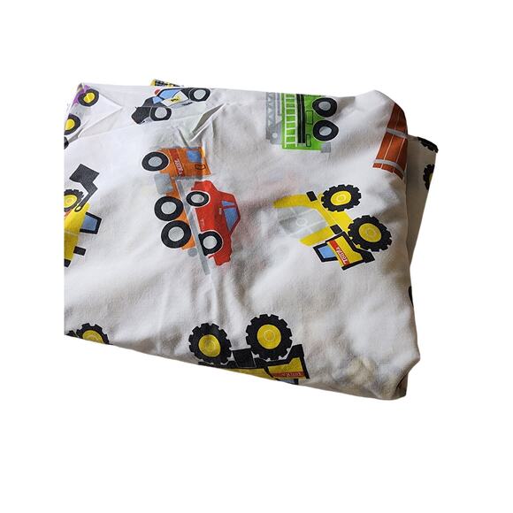 TONKA Big Trucks Toddler Bed Sheet Set (1- sheet, 1- fitted sheet) 45x58 - Picture 1 of 6